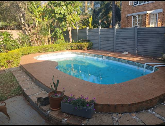 6 BEDROOM HOUSE FOR SALE IN CASHAN
